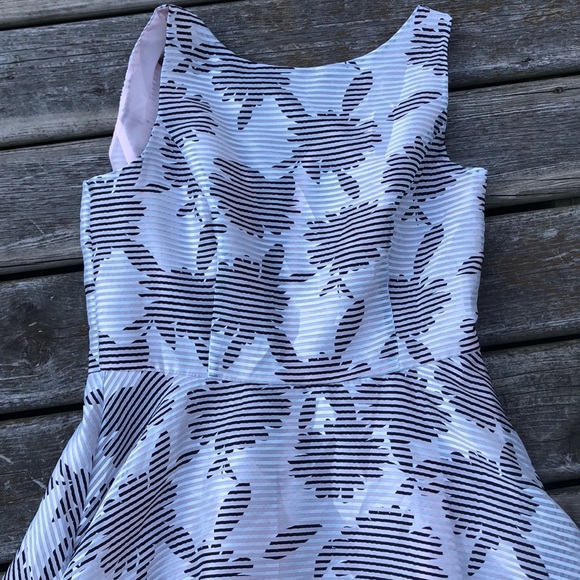 Gabby Skye Dress - Picture 3 of 9